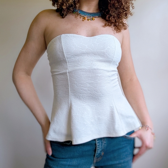 Vintage Tops - Vintage Y2K Romantic White Floral Chiffon Back Detail Peplum Tube Top